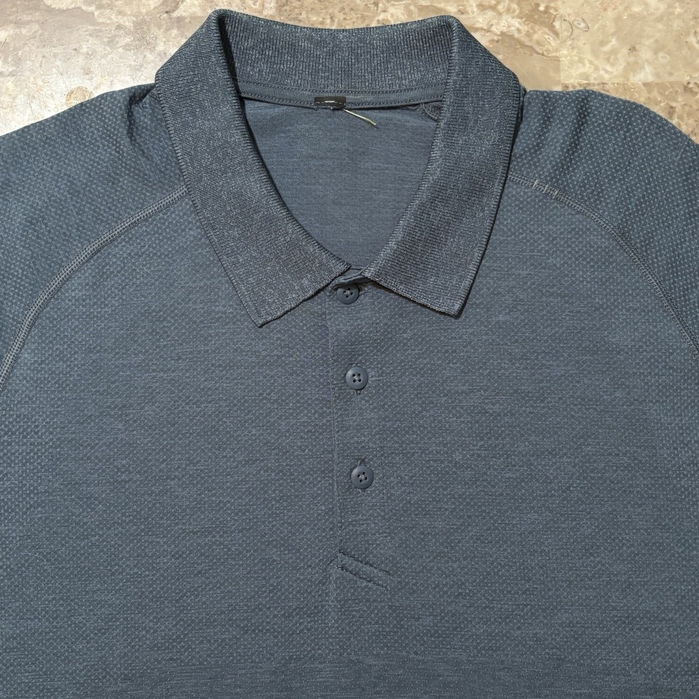 Lululemon Polo Shirt Mens Large Blue Metal Vent Tech Stretch Golf Performance